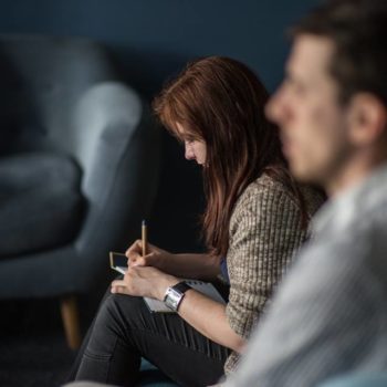 #AkceleratorKariery – wywiad z doradcą zawodowym na temat wyzwań z jakimi spotykają się ludzie wkraczający na rynek pracy