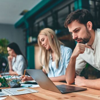 Dlaczego warto wybrać coworking jako miejsce do pracy?