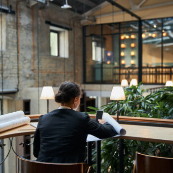 Jakie są zalety i wady wynajmu biura flex w Gdańsku?